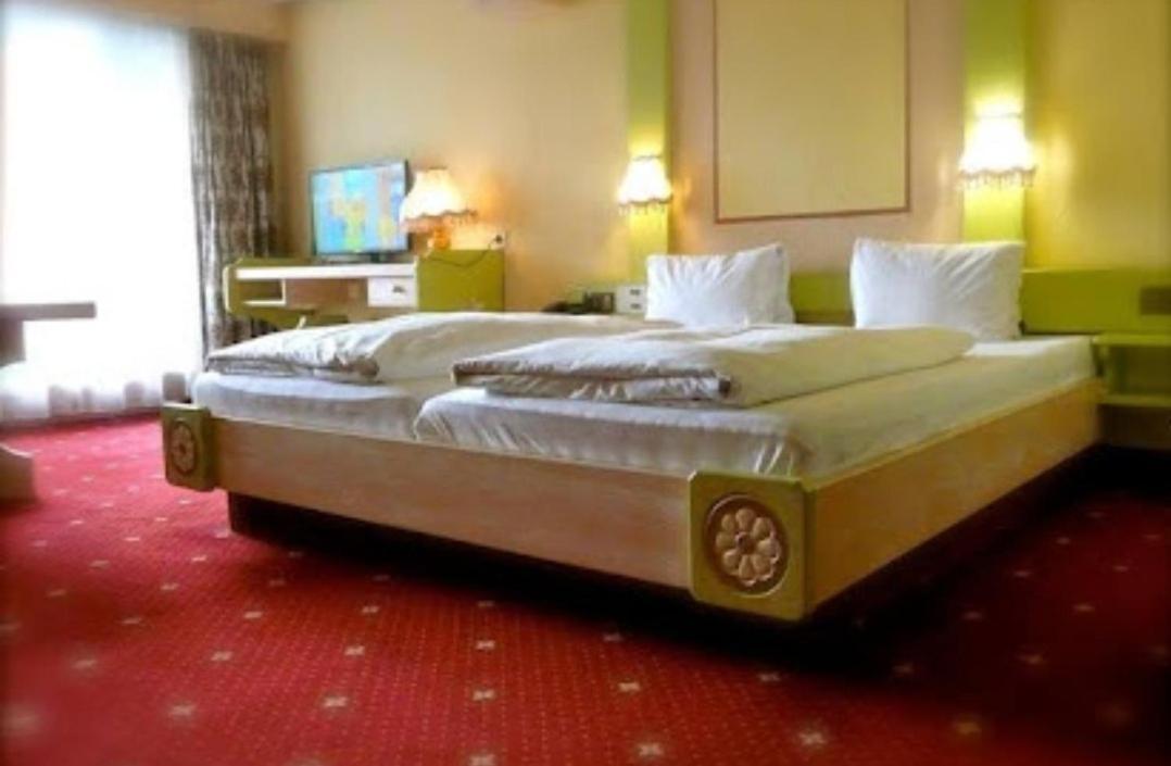 Das Kronen Hotel Seefeld in Tirol Kültér fotó
